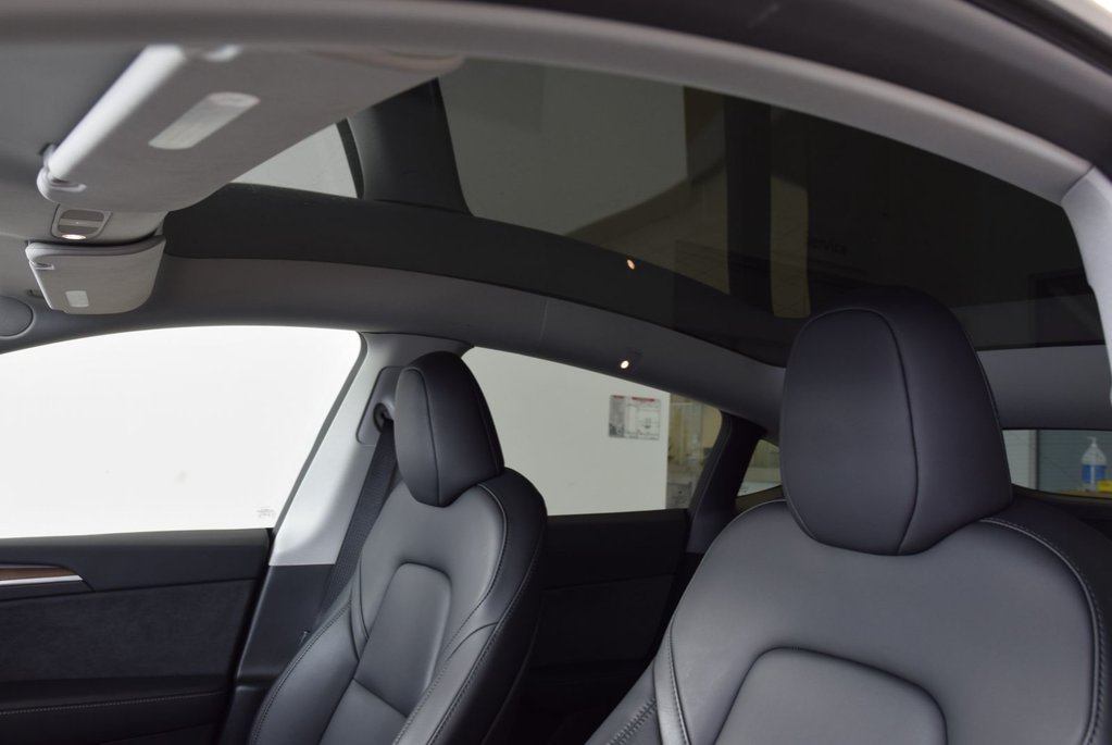 Tesla Model Y LONG RANGE+AWD+HITCH+LED 2024 à Laval, Québec - 8 - w1024h768px