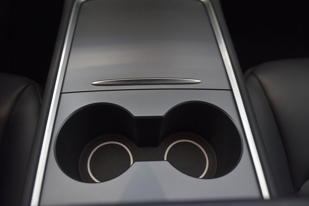 2024 Tesla Model Y CUIR+TOIT PANO+LED+CAMERA in Laval, Quebec - 28 - w1024h768px