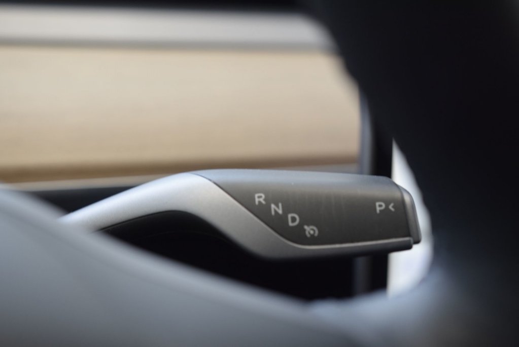 2024 Tesla Model Y CUIR+TOIT PANO+LED+CAMERA in Laval, Quebec - 25 - w1024h768px