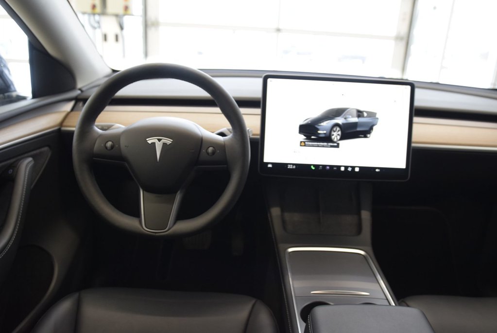 2024 Tesla Model Y CUIR+TOIT PANO+LED+CAMERA in Laval, Quebec - 22 - w1024h768px