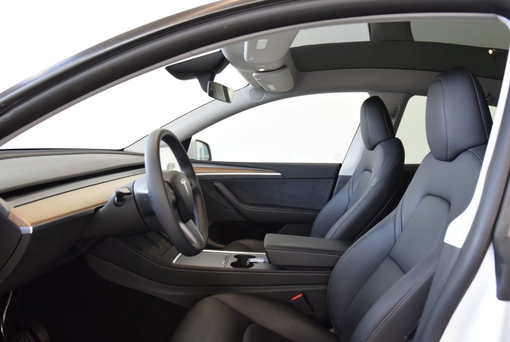 Tesla Model Y SR+MAG NOIR+LED+CAMERA 2024 à Laval, Québec - 19 - w1024h768px