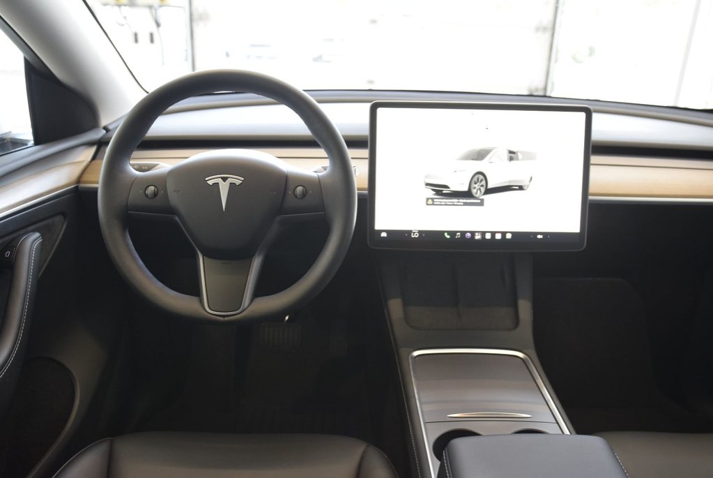 Tesla Model Y SR+MAG NOIR+LED+CAMERA 2024 à Laval, Québec - 22 - w1024h768px