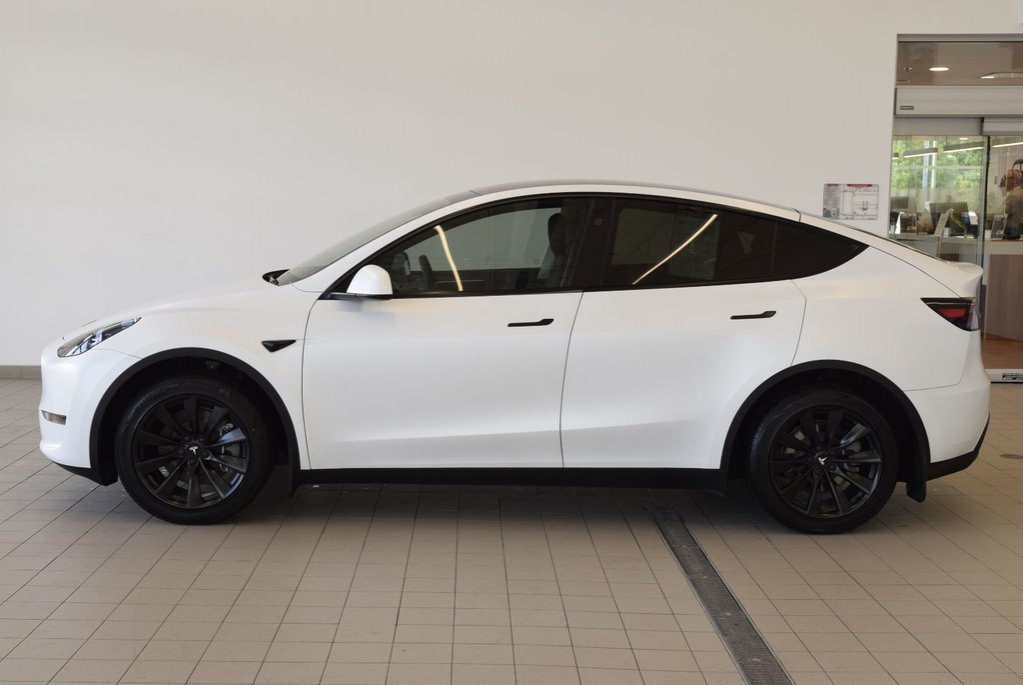 Tesla Model Y SR+MAG NOIR+LED+CAMERA 2024 à Laval, Québec - 7 - w1024h768px