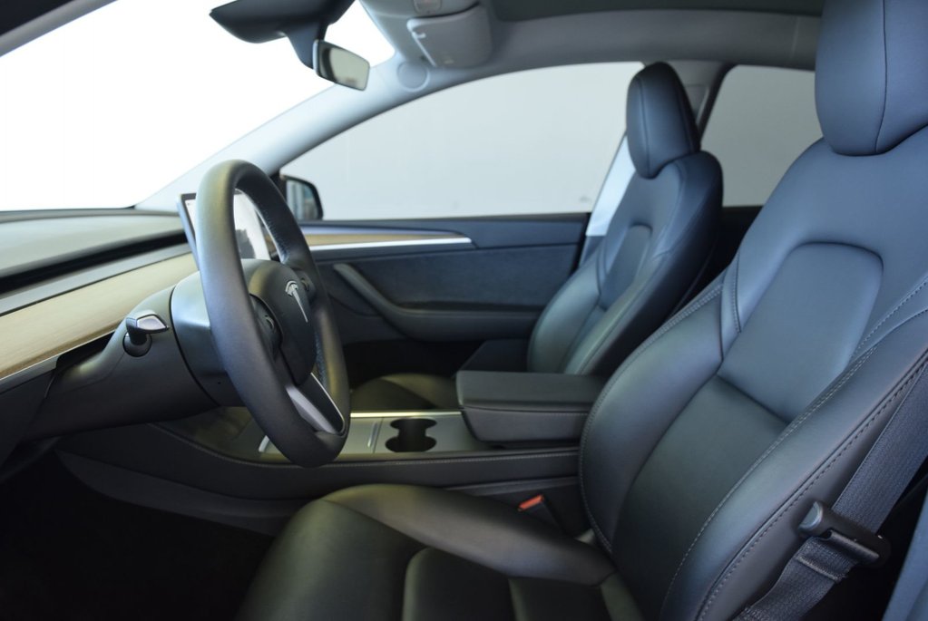 Tesla Model Y SR+CUIR+TOIT+LED+NAV+WOW 2024 à Laval, Québec - 26 - w1024h768px