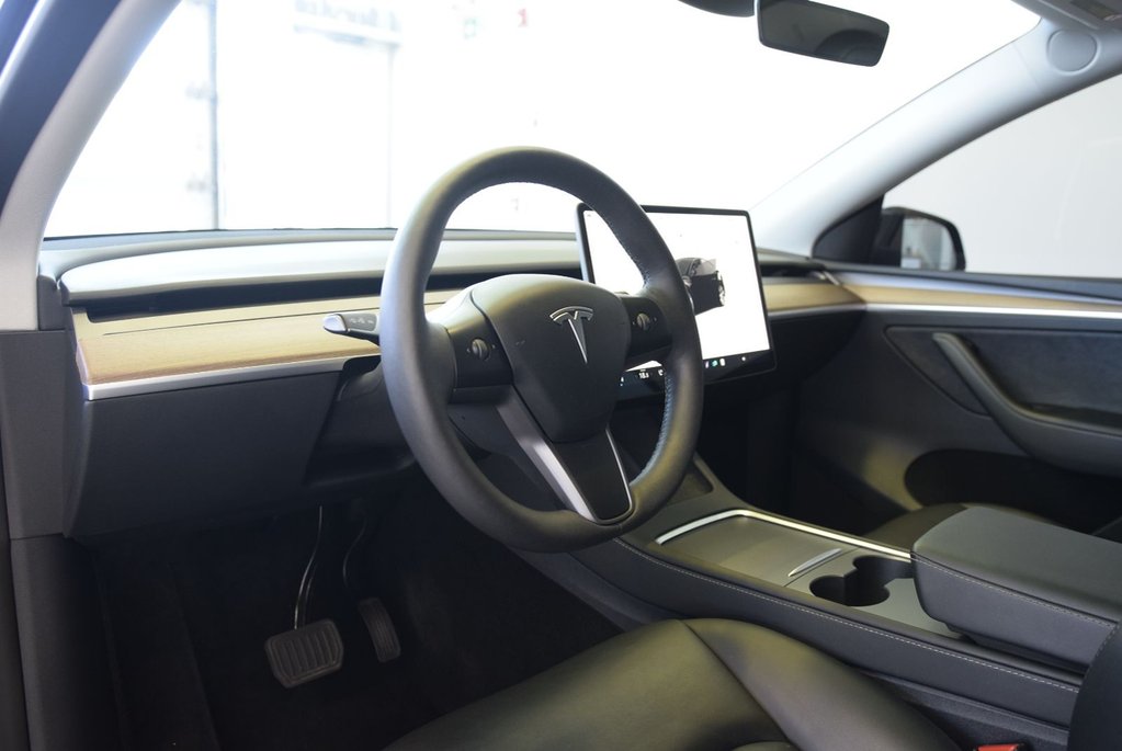 Tesla Model Y SR+CUIR+TOIT+LED+NAV+WOW 2024 à Laval, Québec - 8 - w1024h768px