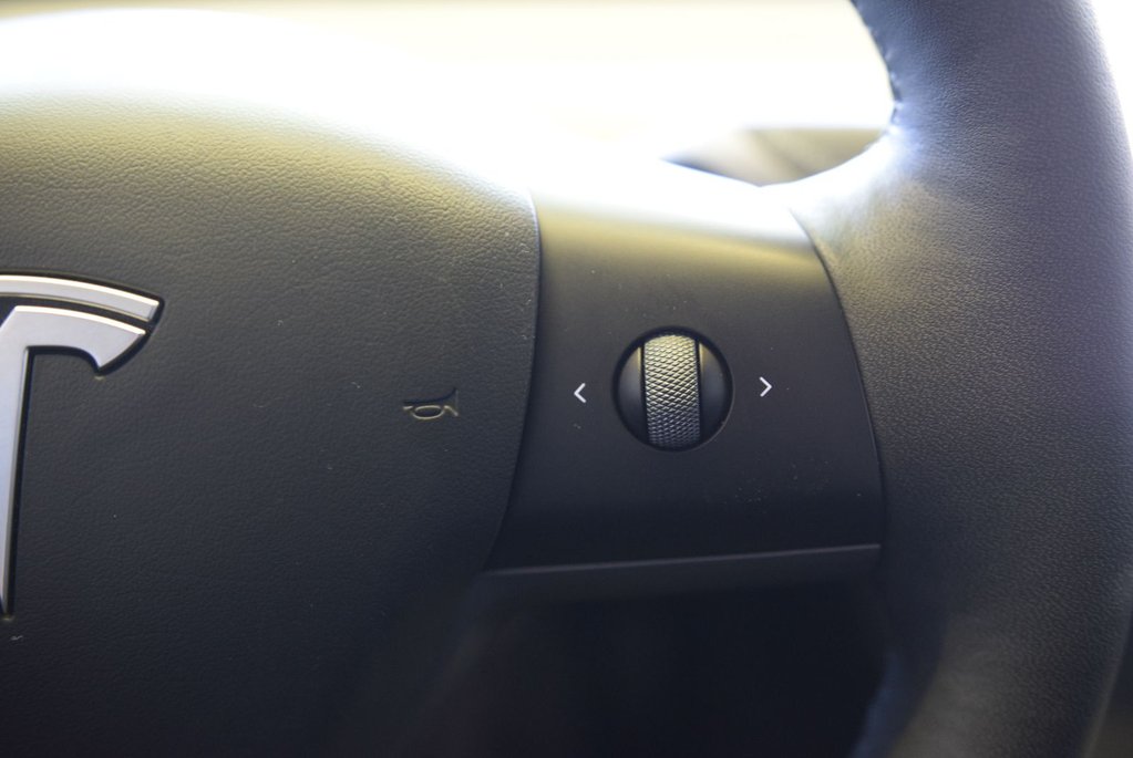 Tesla Model Y SR+CUIR+TOIT+LED+NAV+WOW 2024 à Laval, Québec - 19 - w1024h768px