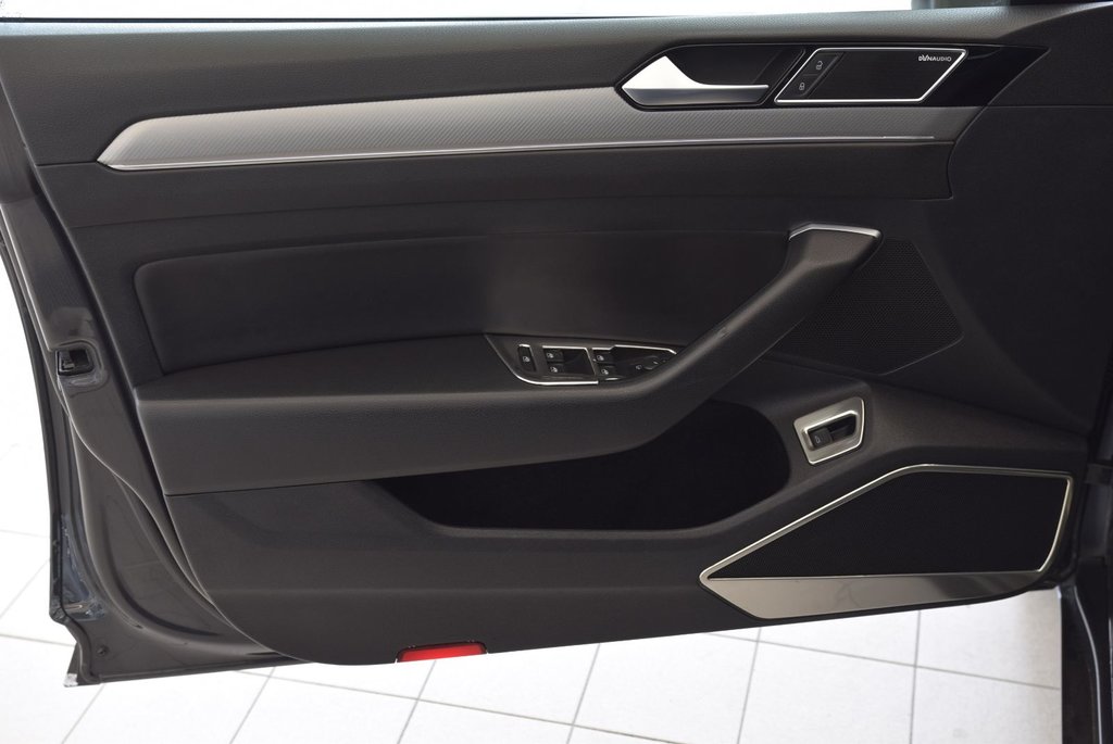 Volkswagen Arteon EXECLINE+R LINE+DRIVER ASSIST 2019 à Laval, Québec - 17 - w1024h768px