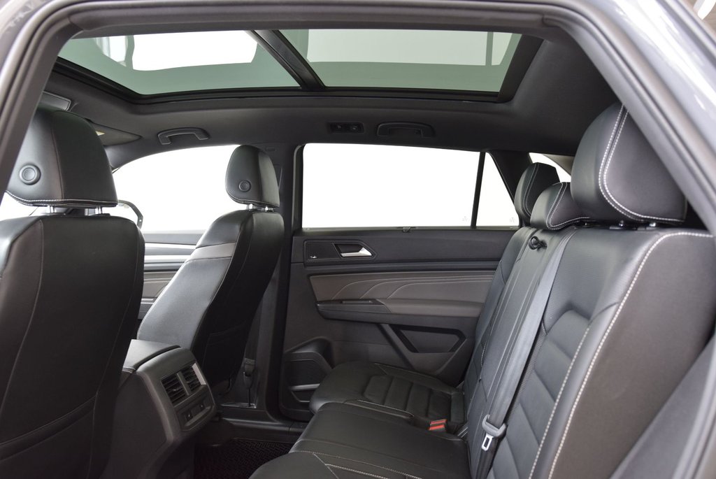 Volkswagen Atlas Cross Sport EXECLINE+R LINE+CUIR+TOIT+ 2022 à Laval, Québec - 17 - w1024h768px