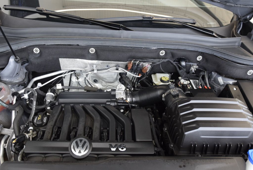 2023 Volkswagen Atlas Cross Sport HIGHLINE+CUIR+TOIT+V6+WOW in Laval, Quebec - 15 - w1024h768px