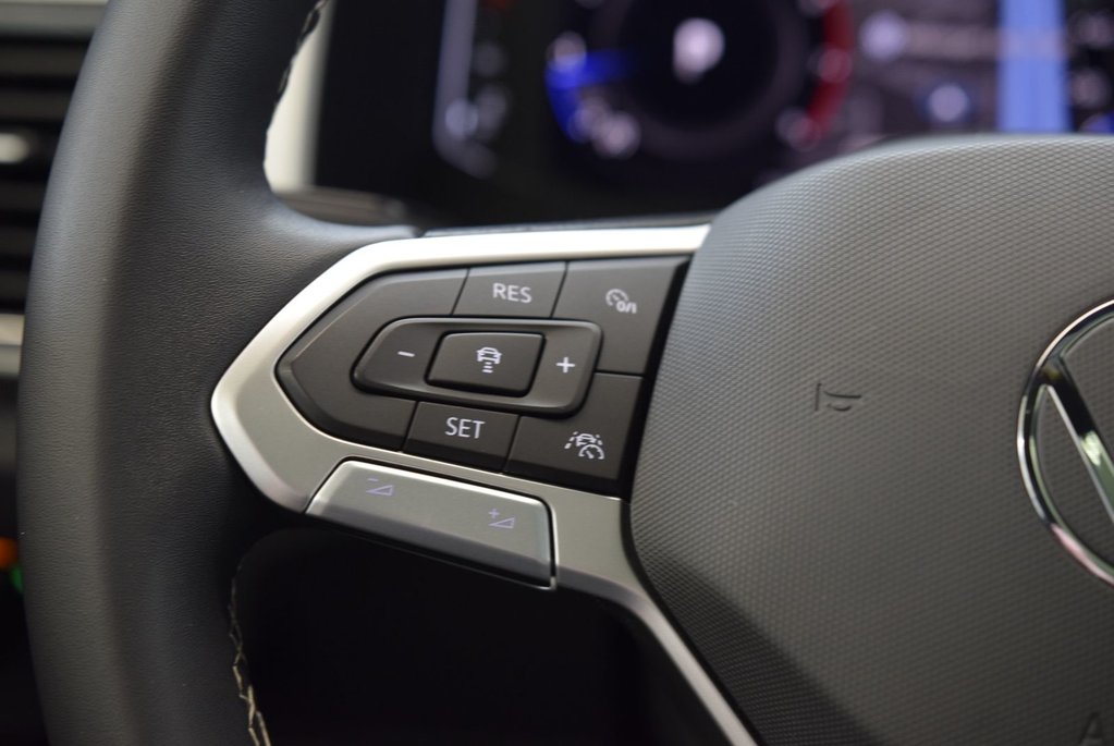 2023 Volkswagen Atlas Cross Sport HIGHLINE+CUIR+TOIT+V6+WOW in Laval, Quebec - 26 - w1024h768px