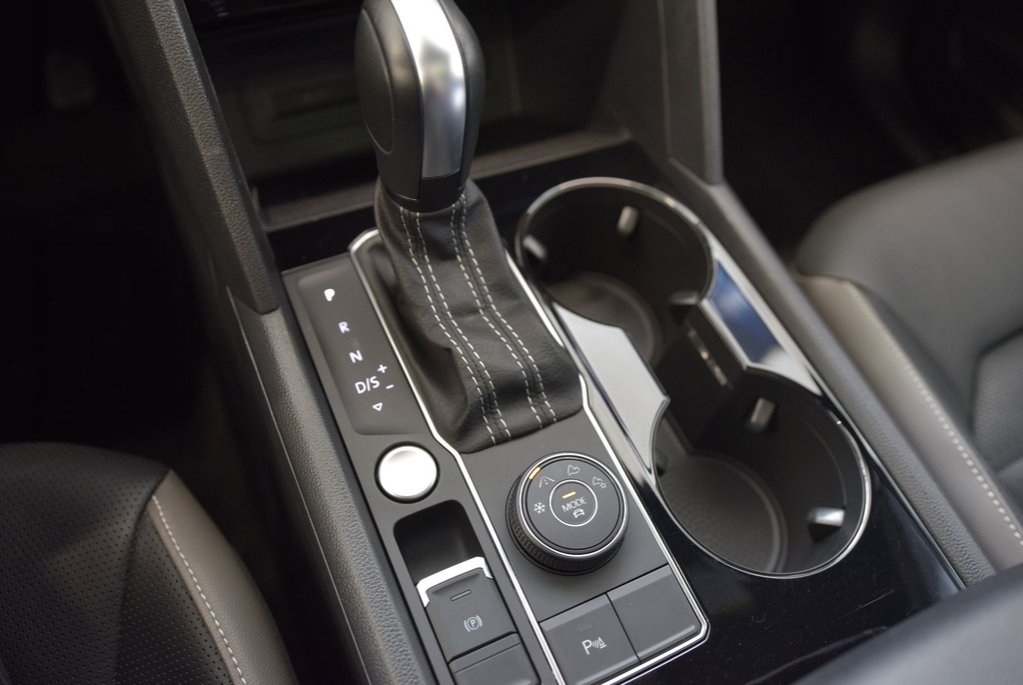 2023 Volkswagen Atlas Cross Sport HIGHLINE+CUIR+TOIT+V6+WOW in Laval, Quebec - 32 - w1024h768px
