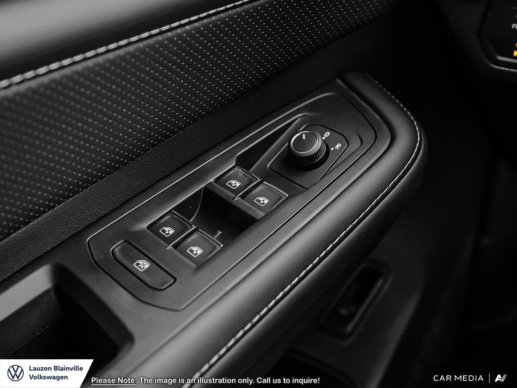 Volkswagen Atlas Cross Sport Comfortline R-Line Black Edition 2025 à Laval, Québec - 15 - w1024h768px