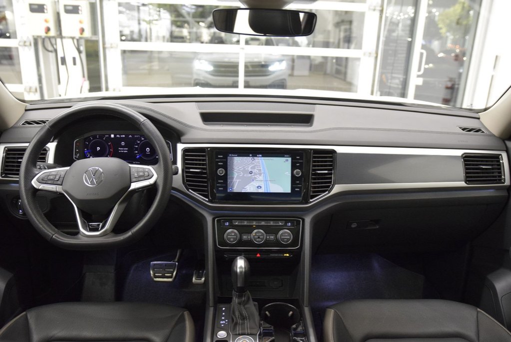 2022 Volkswagen Atlas EXECLINE+CUIR+TOIT+7 PASS in Laval, Quebec - 25 - w1024h768px
