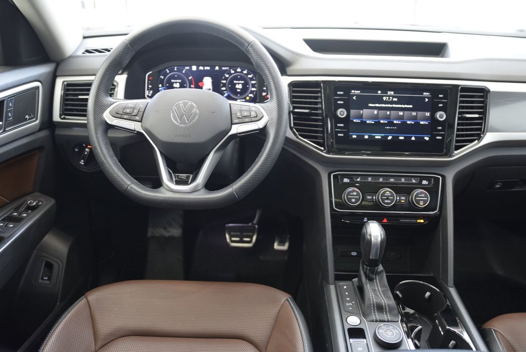 2023 Volkswagen Atlas EXECLINE+CAPITAINE+R LINE+ in Laval, Quebec - 28 - w1024h768px