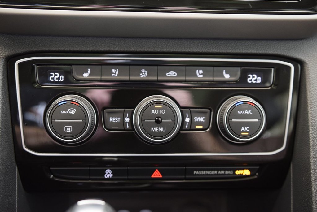 2023 Volkswagen Atlas EXECLINE+CAPITAINE+R LINE+ in Laval, Quebec - 35 - w1024h768px