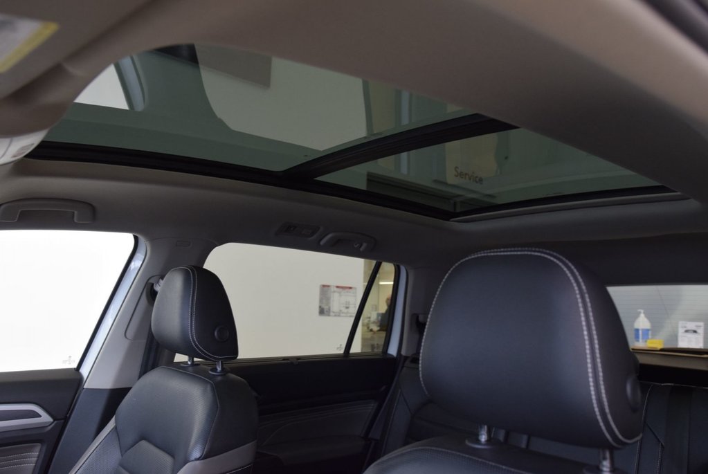 Volkswagen Atlas EXECLINE+V6+AWD+LED+R LINE 2023 à Laval, Québec - 8 - w1024h768px