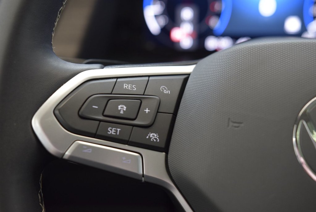 Volkswagen Atlas HIGHLINE+ROUES NOIR+AWD+ 2024 à Laval, Québec - 24 - w1024h768px