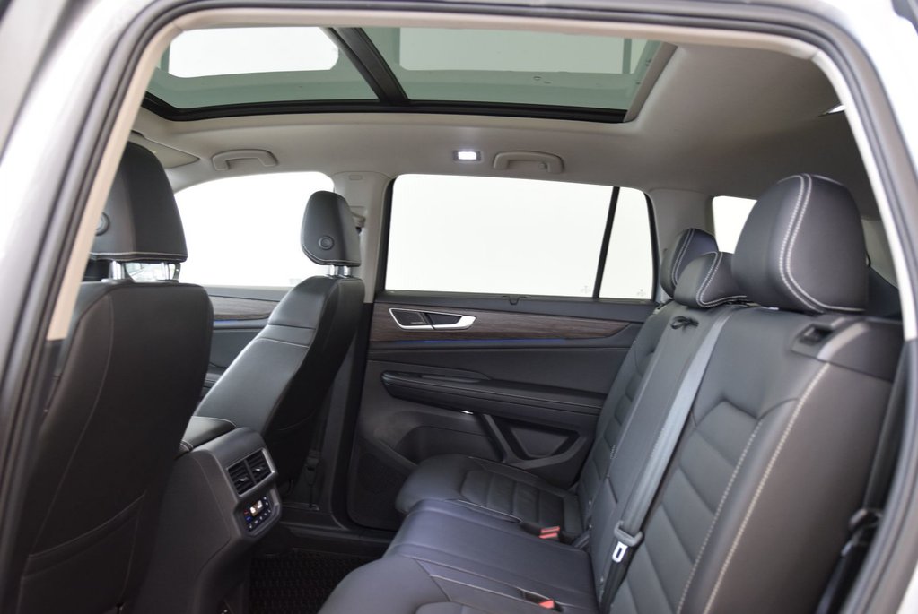 Volkswagen Atlas HIGHLINE+ROUES NOIR+AWD+ 2024 à Laval, Québec - 20 - w1024h768px