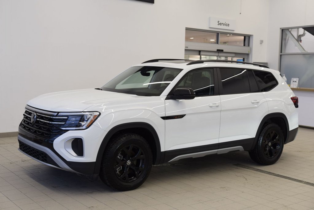 2025 Volkswagen Atlas Peak Edition+TOIT PANO+LED+ in Laval, Quebec - 10 - w1024h768px