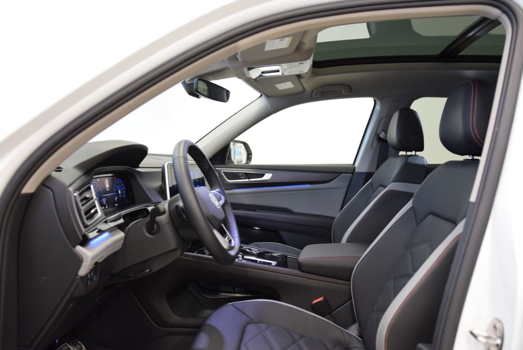 2025 Volkswagen Atlas Peak Edition+TOIT PANO+LED+ in Laval, Quebec - 22 - w1024h768px