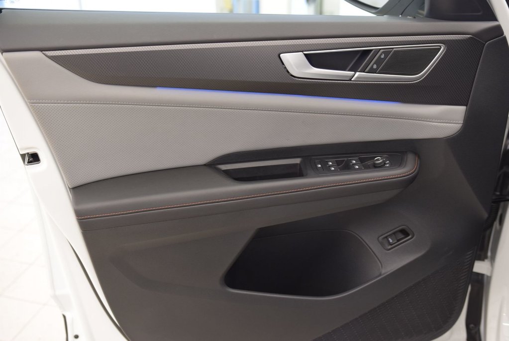 2025 Volkswagen Atlas Peak Edition+TOIT PANO+LED+ in Laval, Quebec - 23 - w1024h768px