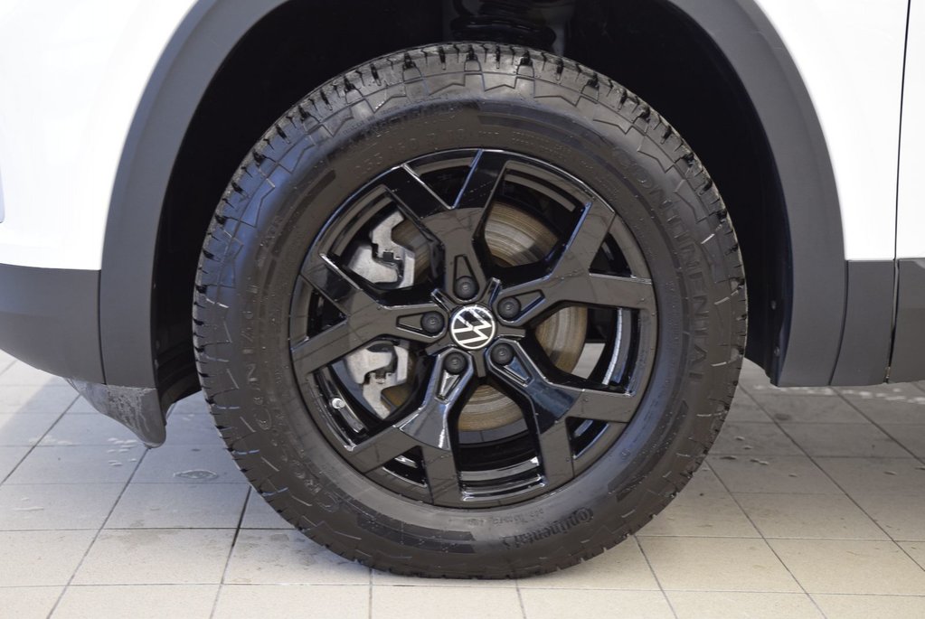 2025 Volkswagen Atlas Peak Edition+TOIT PANO+LED+ in Laval, Quebec - 7 - w1024h768px