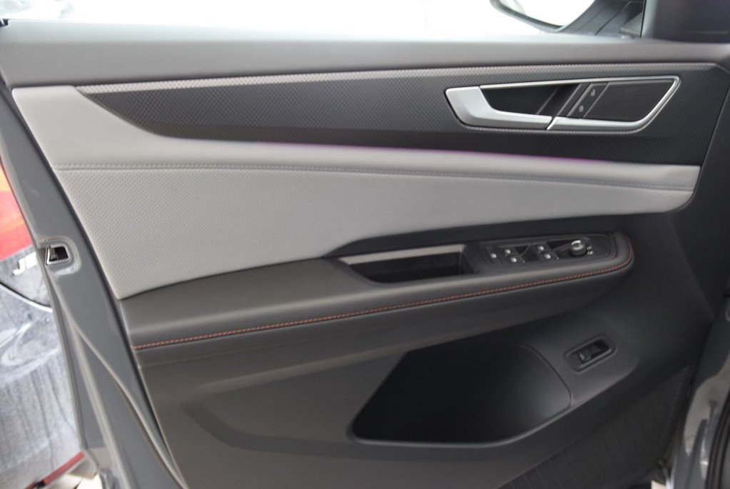 Volkswagen Atlas PEAK EDITION+TOIT PANO+LED 2025 à Laval, Québec - 23 - w1024h768px