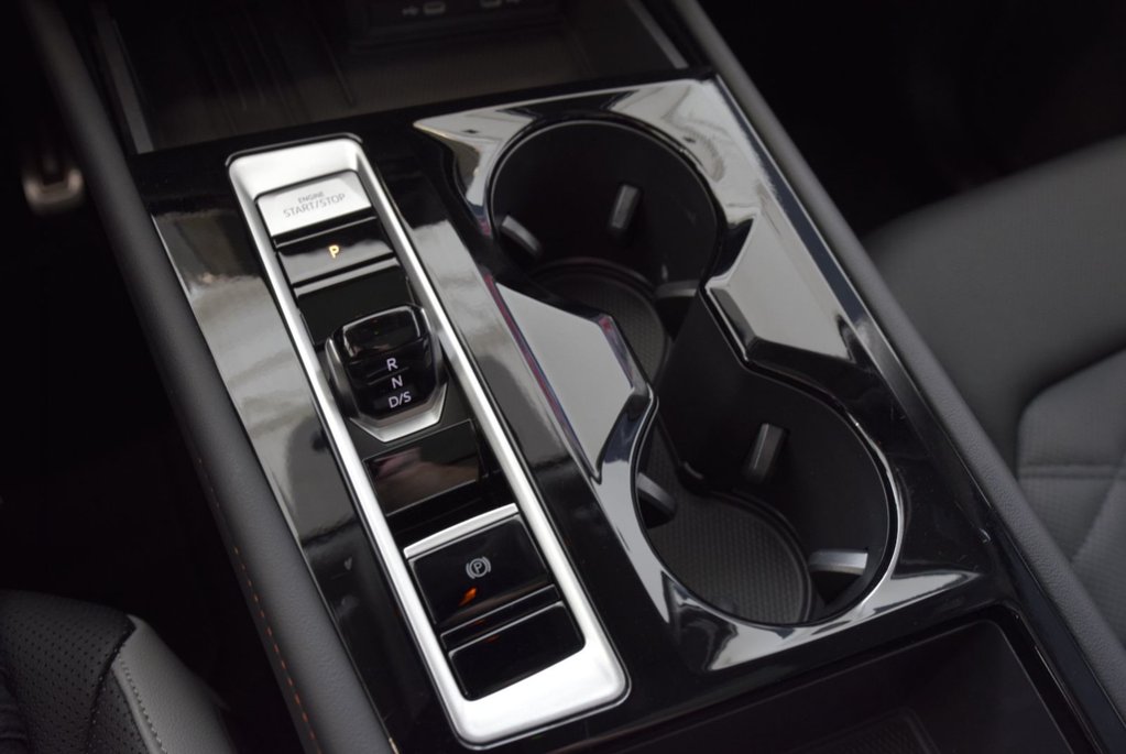 Volkswagen Atlas PEAK EDITION+TOIT PANO+LED 2025 à Laval, Québec - 32 - w1024h768px