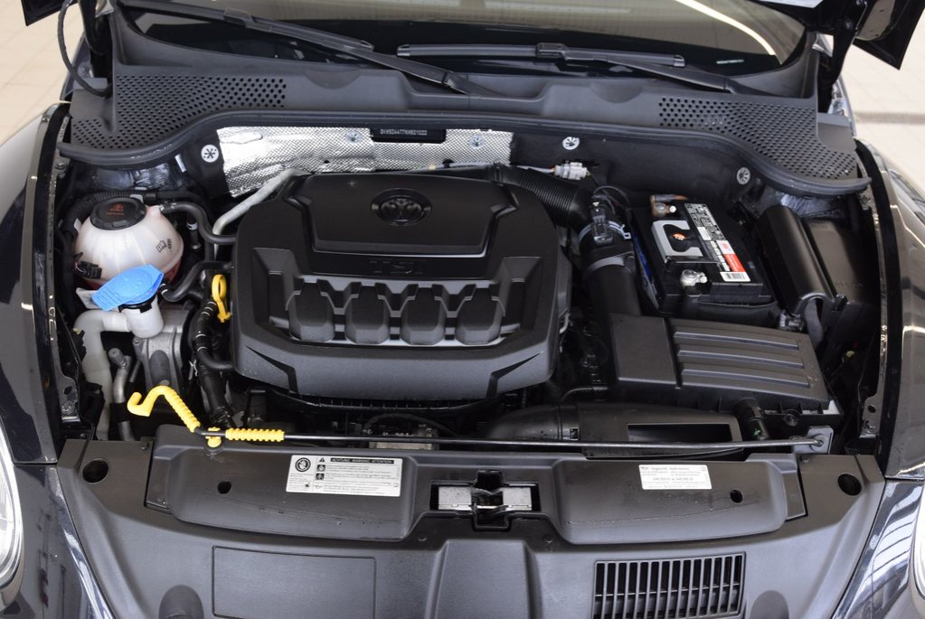 Volkswagen Beetle Convertible Wolfsburg Edition+TOIT BRUN+ 2019 à Laval, Québec - 16 - w1024h768px