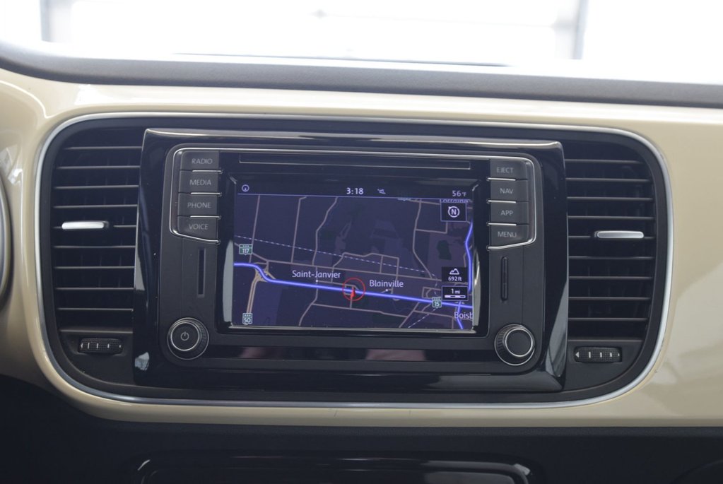 Volkswagen Beetle Convertible Wolfsburg Edition+TOIT BRUN+ 2019 à Laval, Québec - 24 - w1024h768px