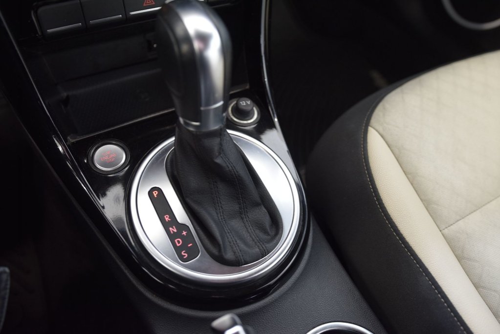 Volkswagen Beetle Convertible Wolfsburg Edition+TOIT BRUN+ 2019 à Laval, Québec - 26 - w1024h768px