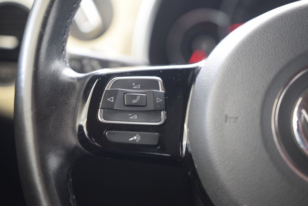 Volkswagen Beetle Convertible Wolfsburg Edition+TOIT BRUN+ 2019 à Laval, Québec - 20 - w1024h768px