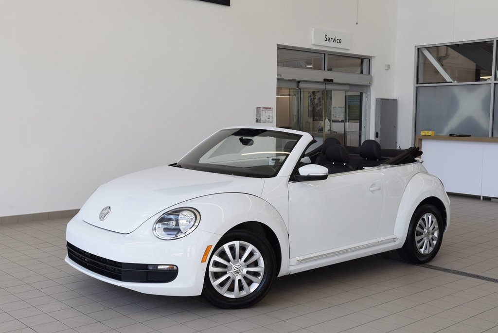 Beetle CONVERTIBLE+CUIR+BAS KILO 2016 à Laval, Québec - 1 - w1024h768px