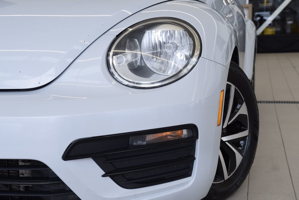 2018  Beetle CONVERTIBLE+MAG+APP CONNECT in Laval, Quebec - 23 - w1024h768px
