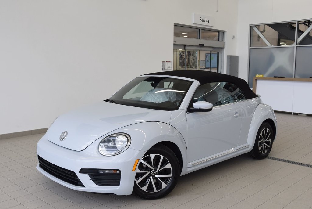 2018  Beetle CONVERTIBLE+MAG+APP CONNECT in Laval, Quebec - 5 - w1024h768px