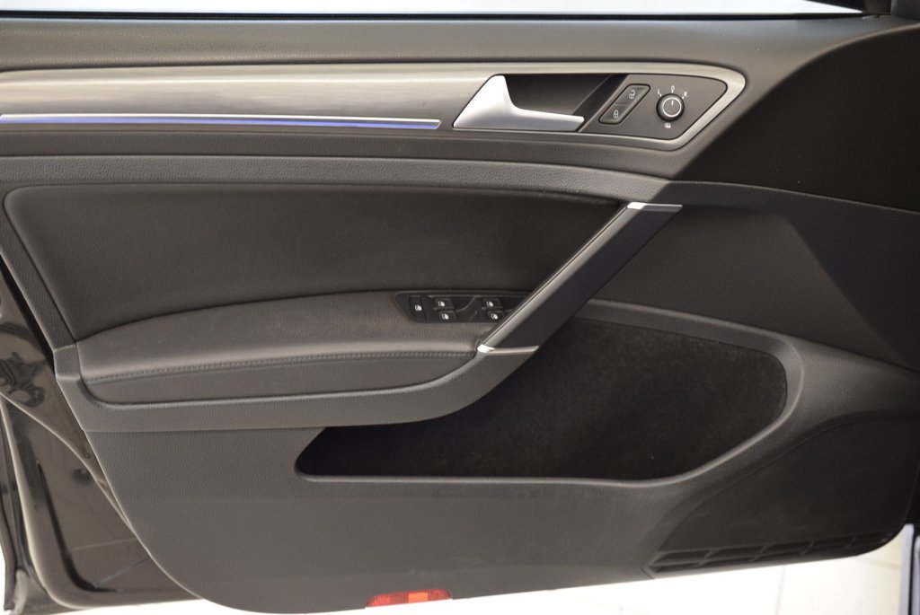 2018 Volkswagen E-Golf DRIVER ASSIST+TECK PACK+CUIR in Laval, Quebec - 17 - w1024h768px