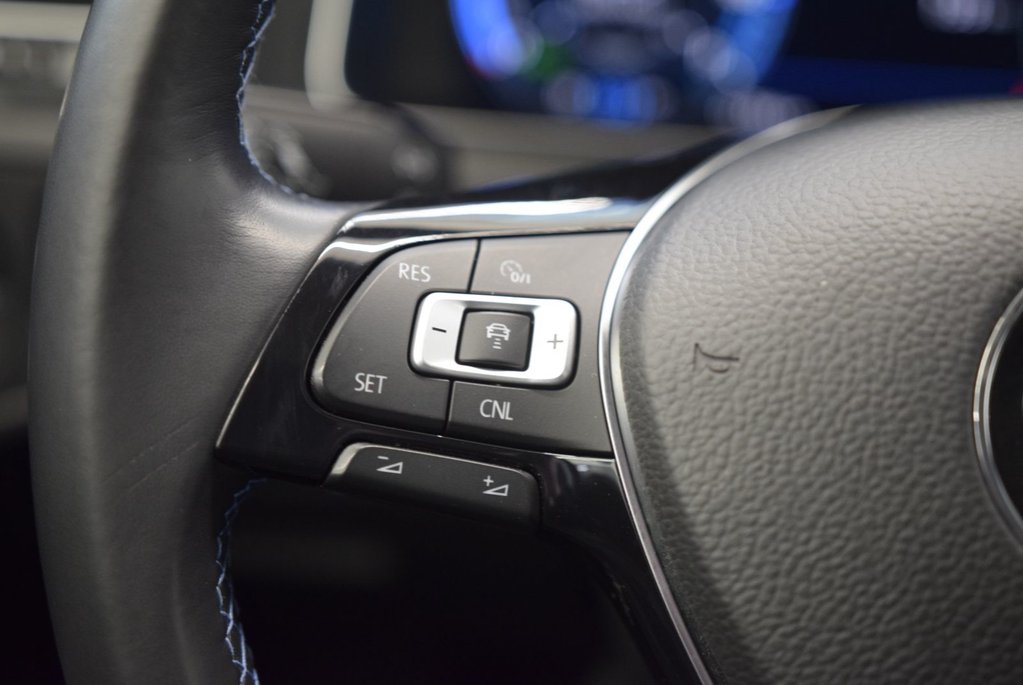 2018 Volkswagen e-Golf TECK PACK+DRIVER ASSISTANCE in Laval, Quebec - 22 - w1024h768px