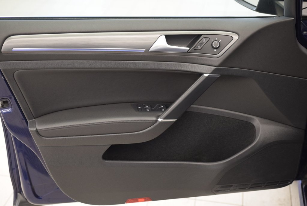 2018 Volkswagen e-Golf TECK PACK+DRIVER ASSISTANCE in Laval, Quebec - 17 - w1024h768px