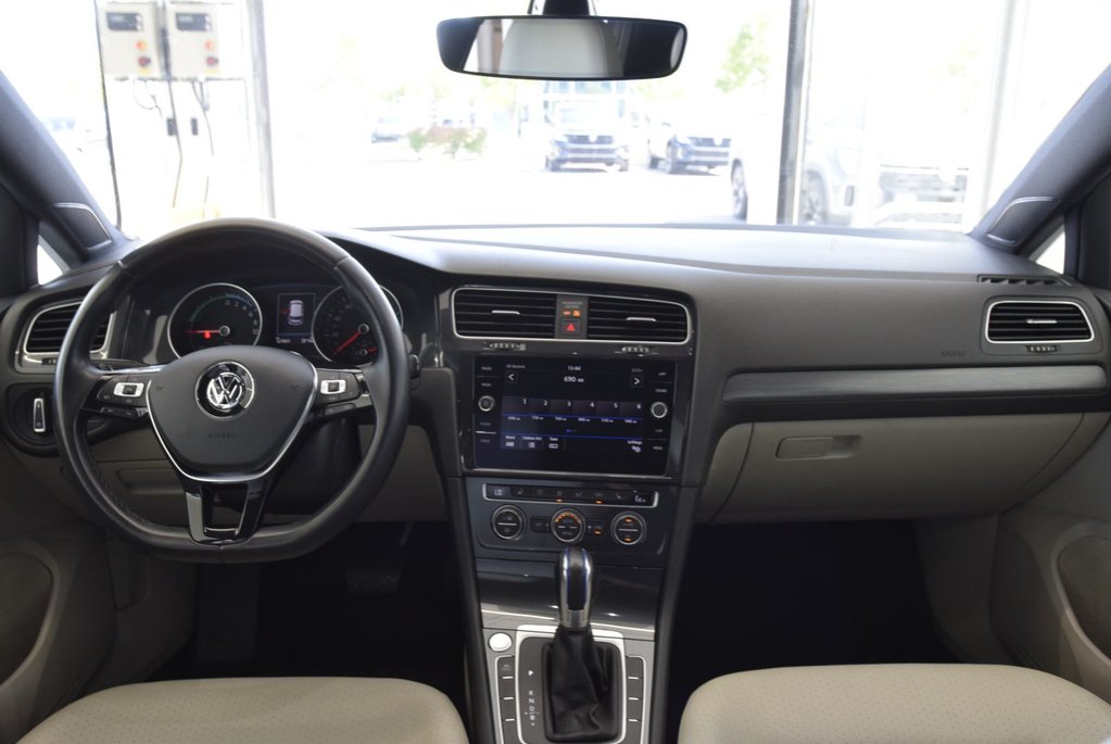 2019 Volkswagen E-Golf LED+CUIR+CAMERA+100% ELECTRIQUE in Laval, Quebec - 17 - w1024h768px