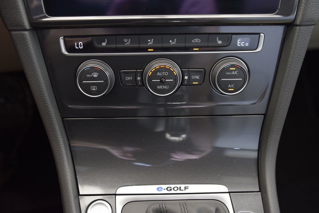 2019 Volkswagen E-Golf LED+CUIR+CAMERA+100% ELECTRIQUE in Laval, Quebec - 24 - w1024h768px