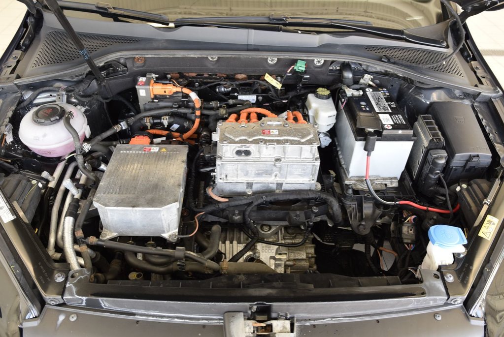 2019 Volkswagen E-Golf LED+CUIR+CAMERA+100% ELECTRIQUE in Laval, Quebec - 13 - w1024h768px