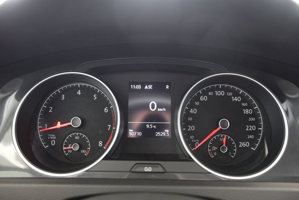 2019 Volkswagen Golf Alltrack CUIR+TOIT PANO+AWD+AUTO in Laval, Quebec - 23 - w1024h768px