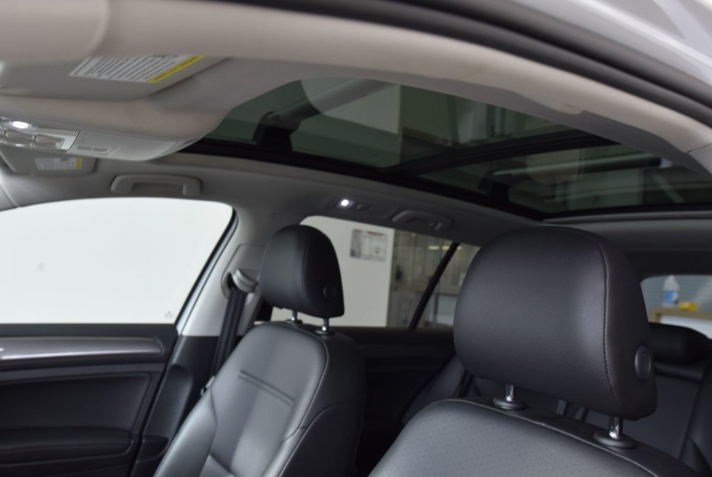 2019 Volkswagen Golf Alltrack CUIR+TOIT PANO+AWD+AUTO in Laval, Quebec - 8 - w1024h768px