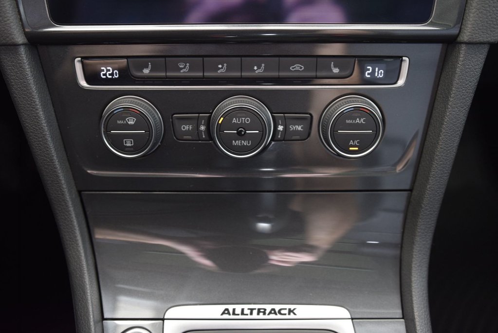 2019 Volkswagen Golf Alltrack CUIR+TOIT PANO+AWD+AUTO in Laval, Quebec - 26 - w1024h768px