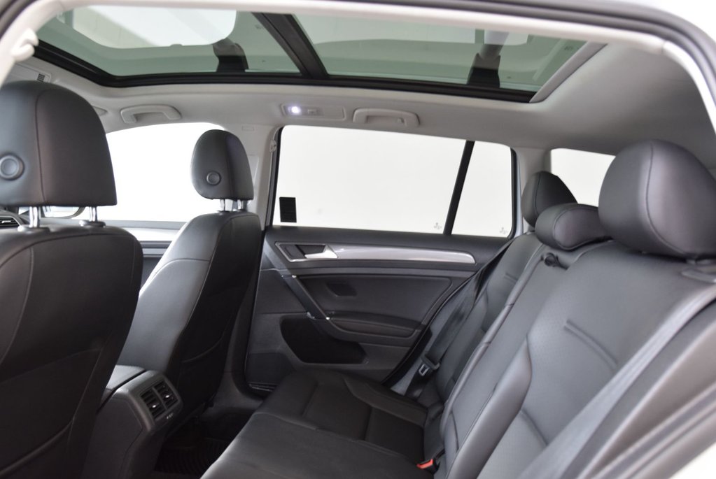 2019 Volkswagen Golf Alltrack CUIR+TOIT PANO+AWD+AUTO in Laval, Quebec - 18 - w1024h768px