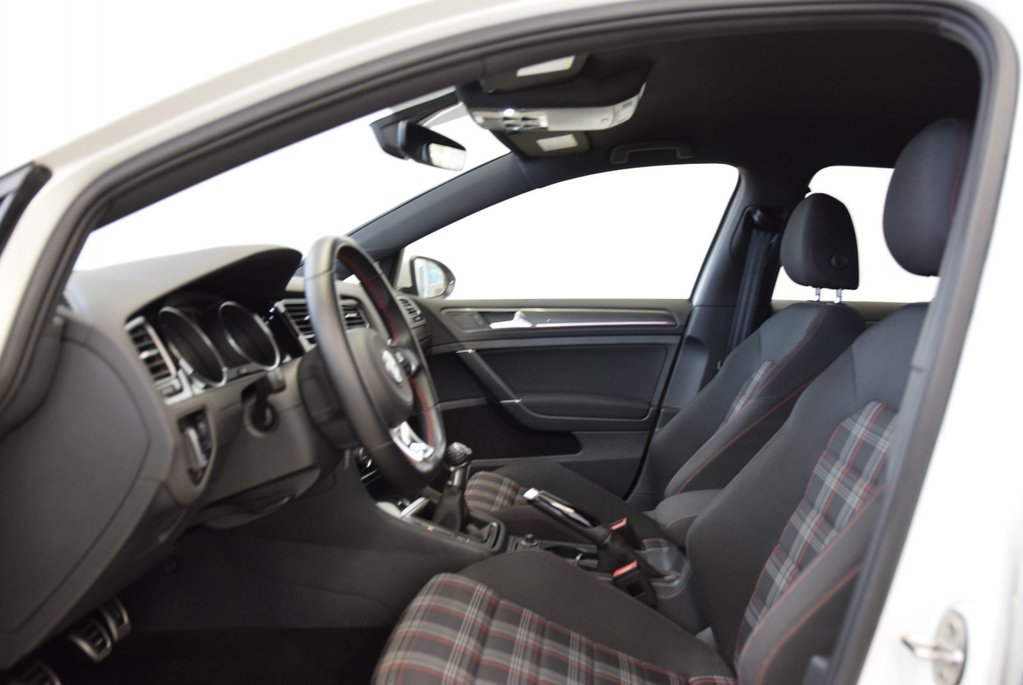 Volkswagen Golf GTI 228HP+CAMERA+BAS KM+MANUELLE 2018 à Laval, Québec - 8 - w1024h768px