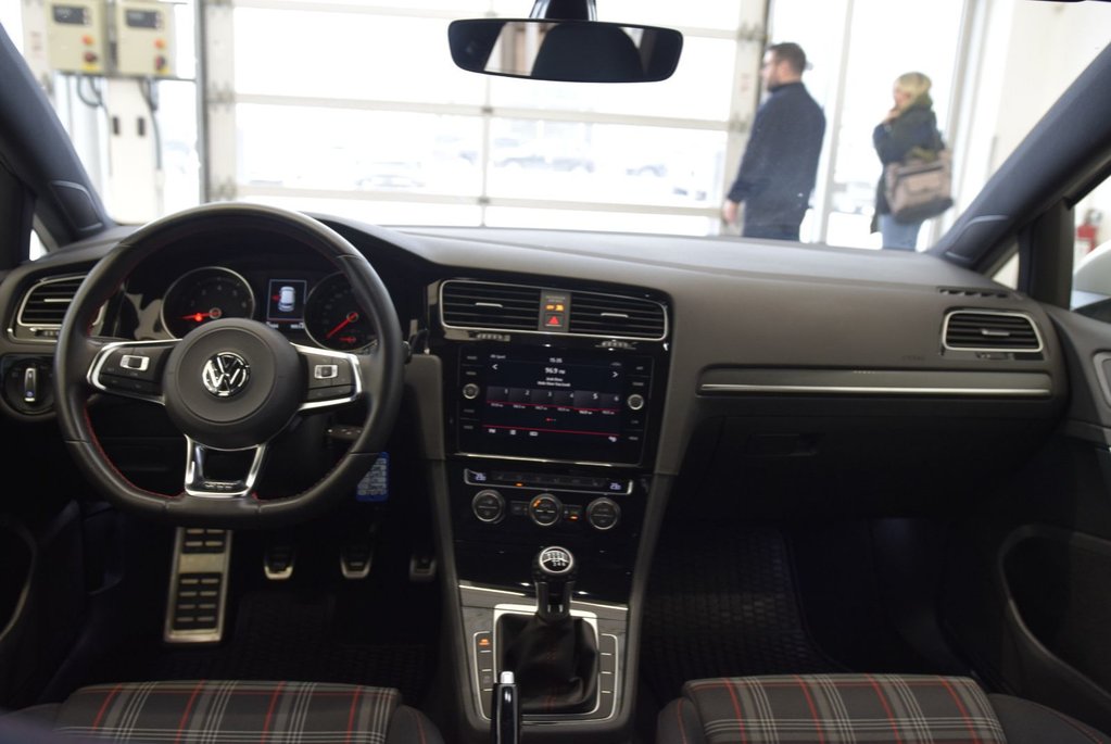 Volkswagen Golf GTI 228HP+CAMERA+BAS KM+MANUELLE 2018 à Laval, Québec - 20 - w1024h768px