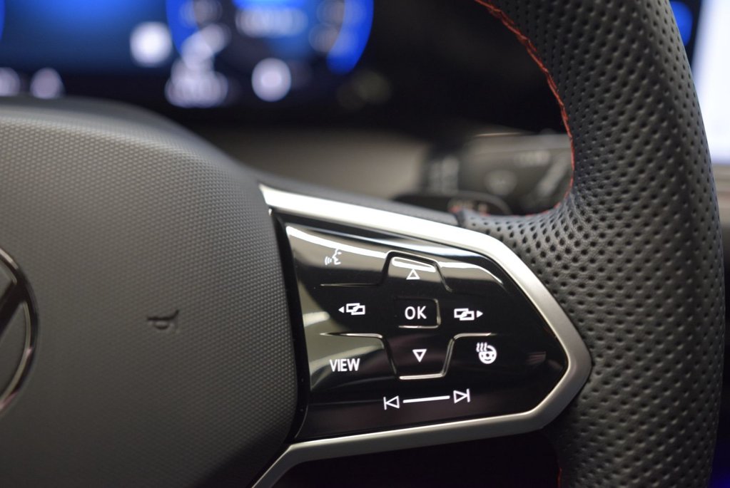 Volkswagen Golf GTI AUTOBAHN+DSG+LED+WOW+ 2024 à Laval, Québec - 24 - w1024h768px