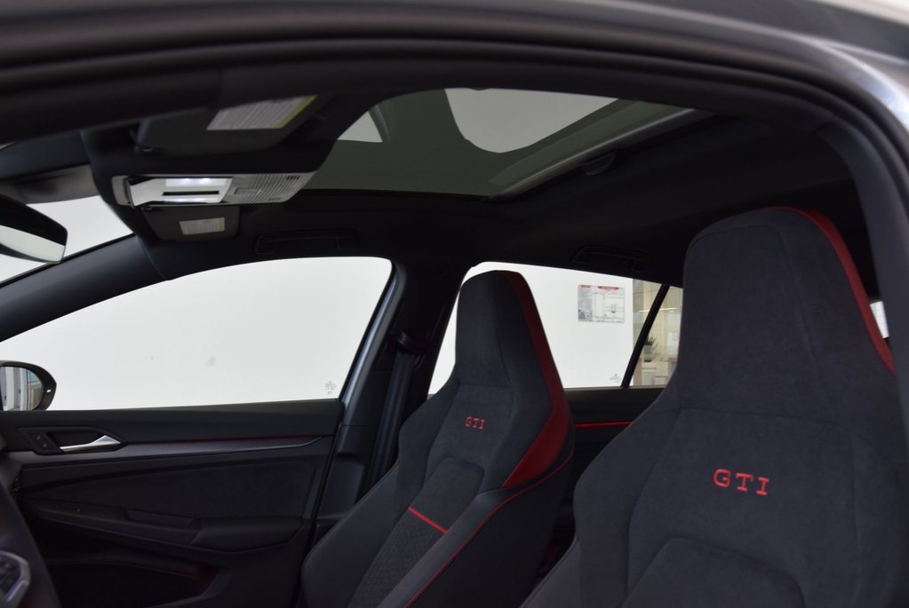 Volkswagen Golf GTI AUTOBAHN+ARTVELOUR+HARMAN 2025 à Laval, Québec - 9 - w1024h768px