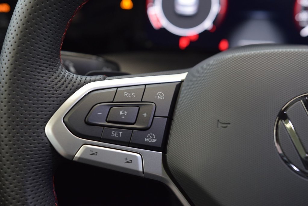 Volkswagen Golf GTI AUTOBAHN+ARTVELOUR+HARMAN 2025 à Laval, Québec - 24 - w1024h768px